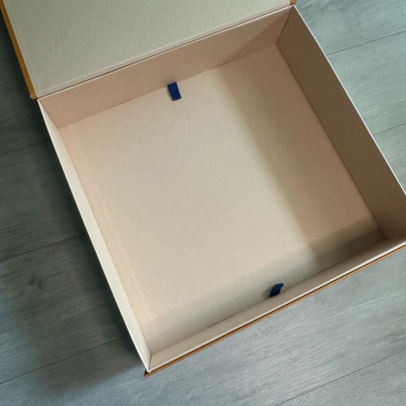 Louis Vuitton Gift Box - XL - Picture 6 of 8